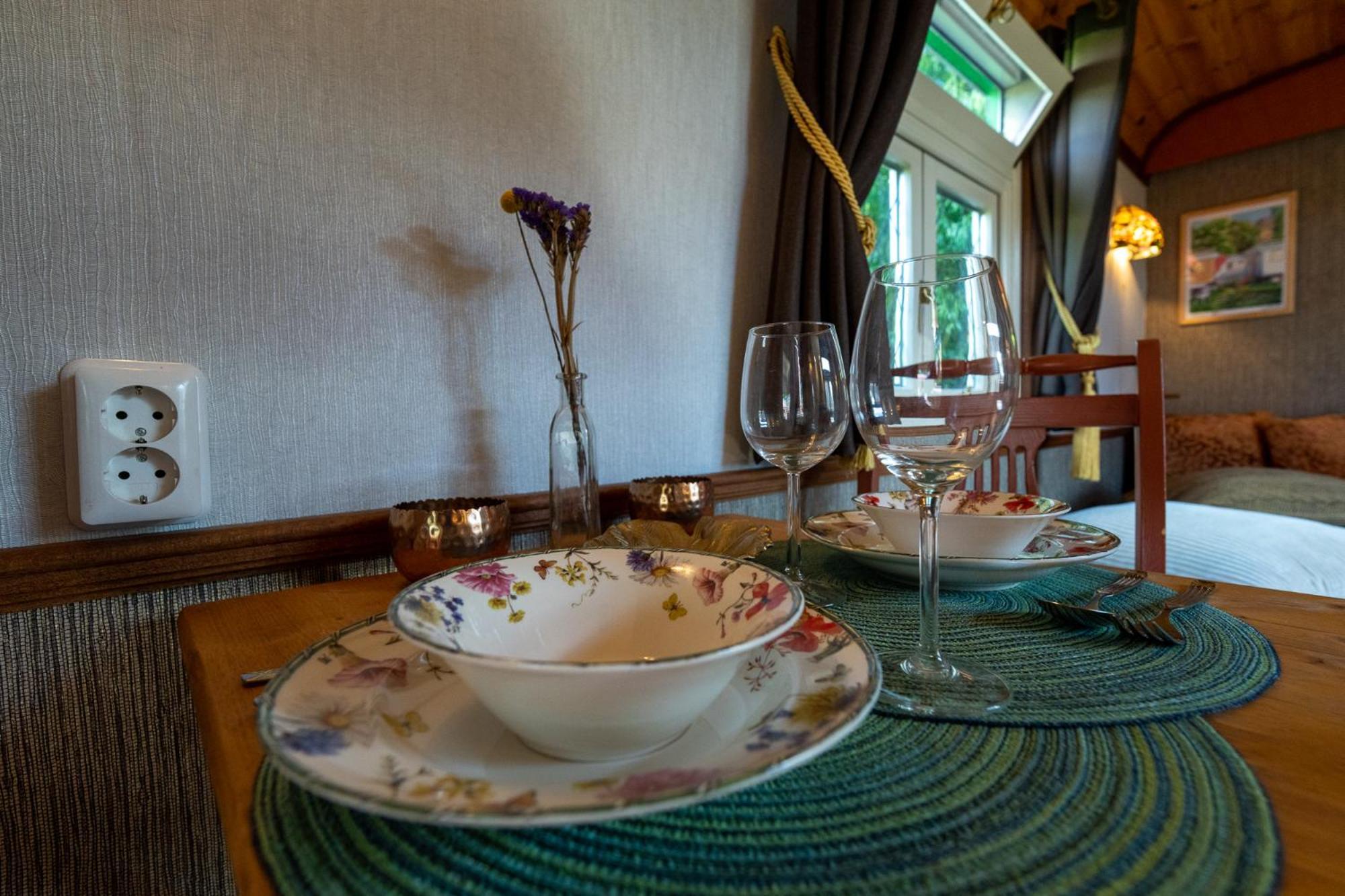 De Wagen Hotel เอกมอนด์-บินเนิน ภายนอก รูปภาพ